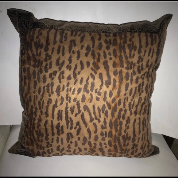 New Reversible Newport Pillow Pattern “Congo” USA